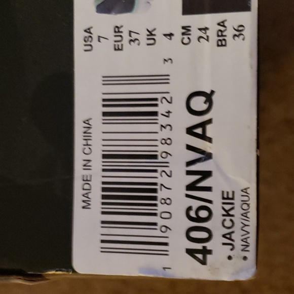 Sketcher's safety shoes size 7 - Picture 5 of 5